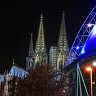 Kölner Dom und Musicaldome, Sicht vom Rheinufer