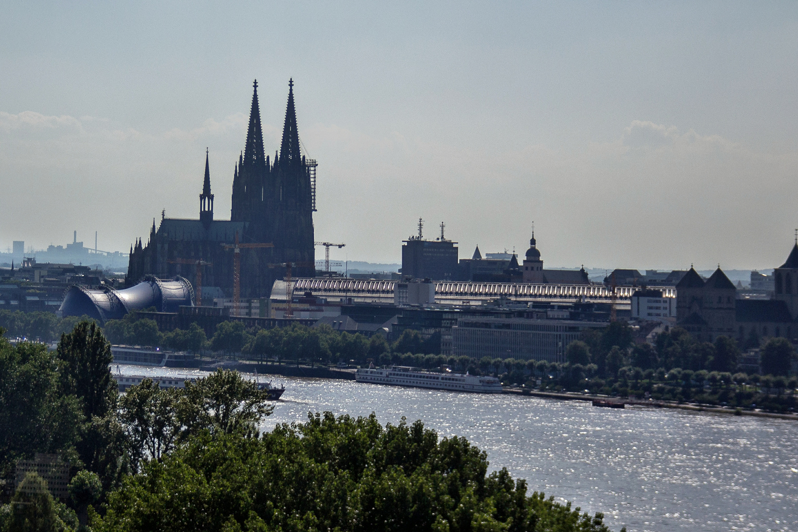 Kölner Dom von der Seilbahn aus gesehen