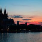 Kölner Dom vor Sonnenuntergang