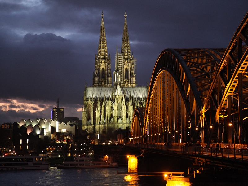 Kölner Dom zum Jahresbeginn