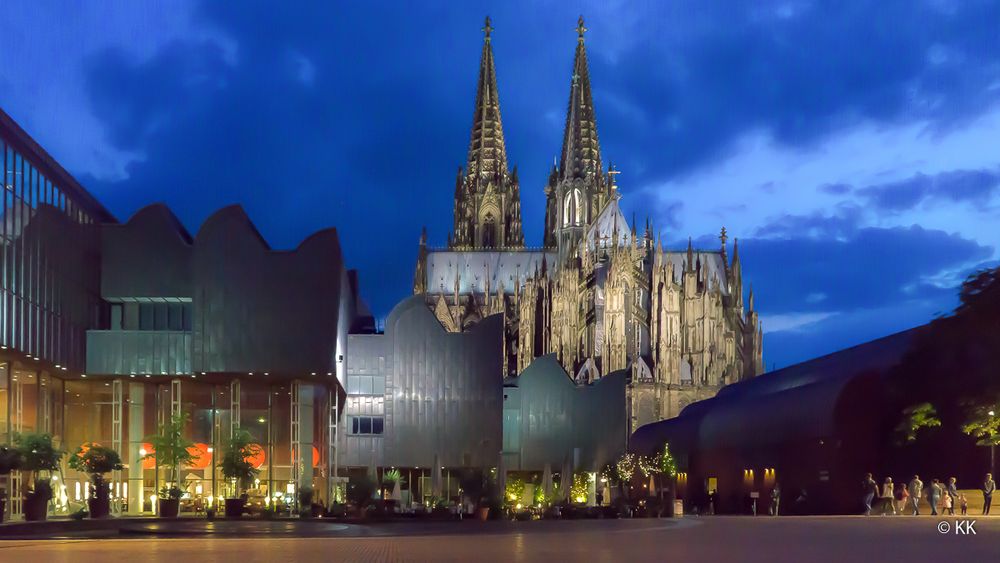 Kölner Dom zur Blauen Stunde