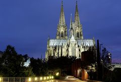 Kölner Dom zur blauen Stunde