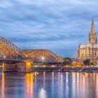 Kölner Dom zur blauen Stunde