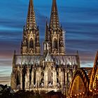 Kölner Dom zur blauen Stunde