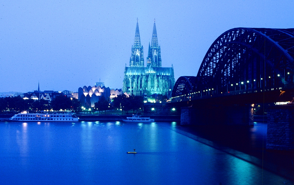 Kölner Dom+Hohenzollernbrücke und Ludwig Museum