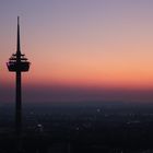 Kölner Fernsehturm im Abendrot