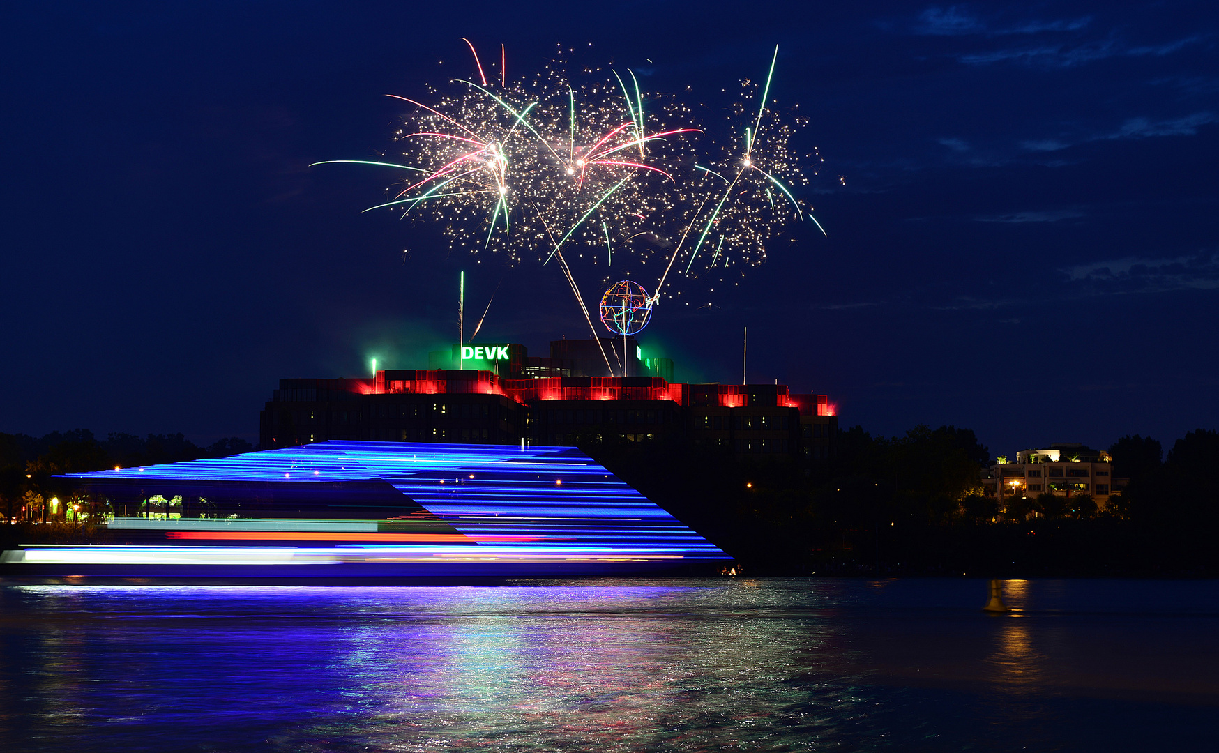 Kölner Globus -Kölner Lichter