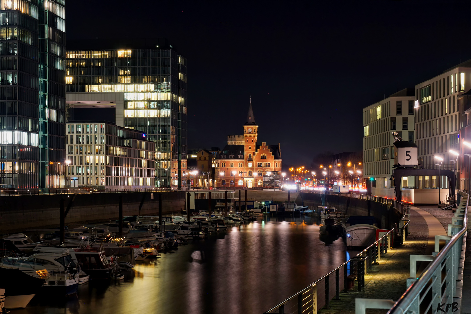 Kölner Hafenansicht (Rheinauhafen)