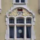 Kölner Hausfassade mit Stadtwappen