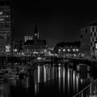 Kölner Rheinauhafen bei Nacht