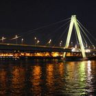 Kölner Severinsbrücke bei Nacht