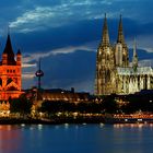 Kölner Skyline am Abend (Kölner Dom und Groß St. Martin) [reload]