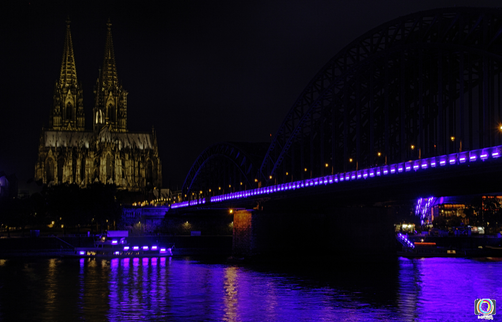 Kölner Spiegelungen