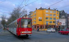 Kölner Straßenbahn entgegenkommend