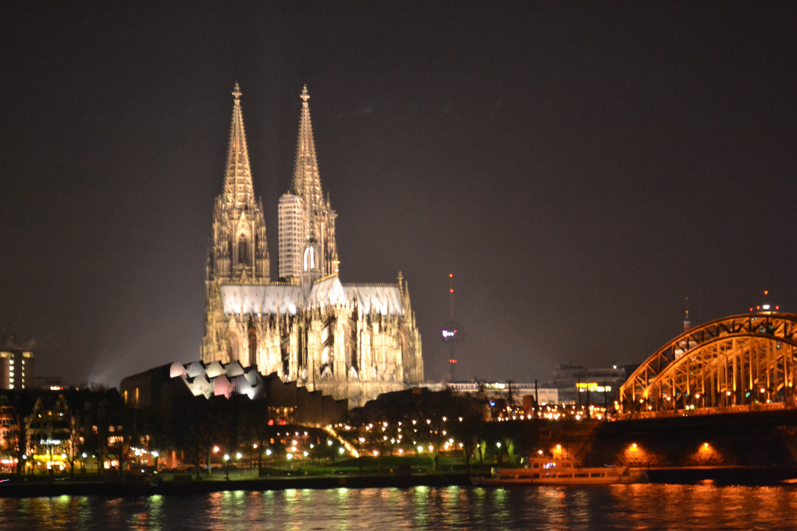 Kölnerdom bei Nacht