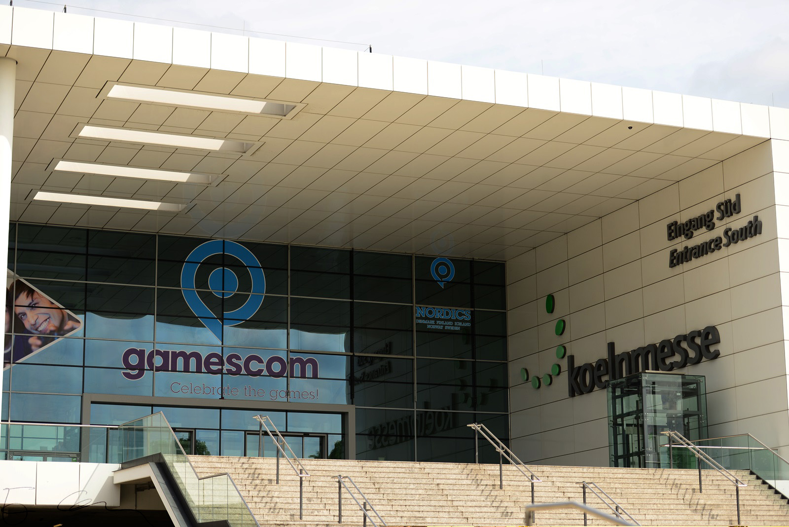 Koelnmesse Eingang Süd - Gamescom