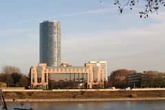 Kölntriangle (LVR-Turm) und Hyatt Hotel (29.11.2011)