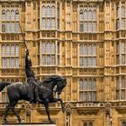 König Alfred vor den Houses of Parliament