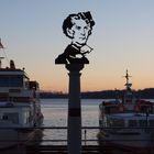 König Ludwig Säule im Hafen von Prien/Stock am Chiemsee