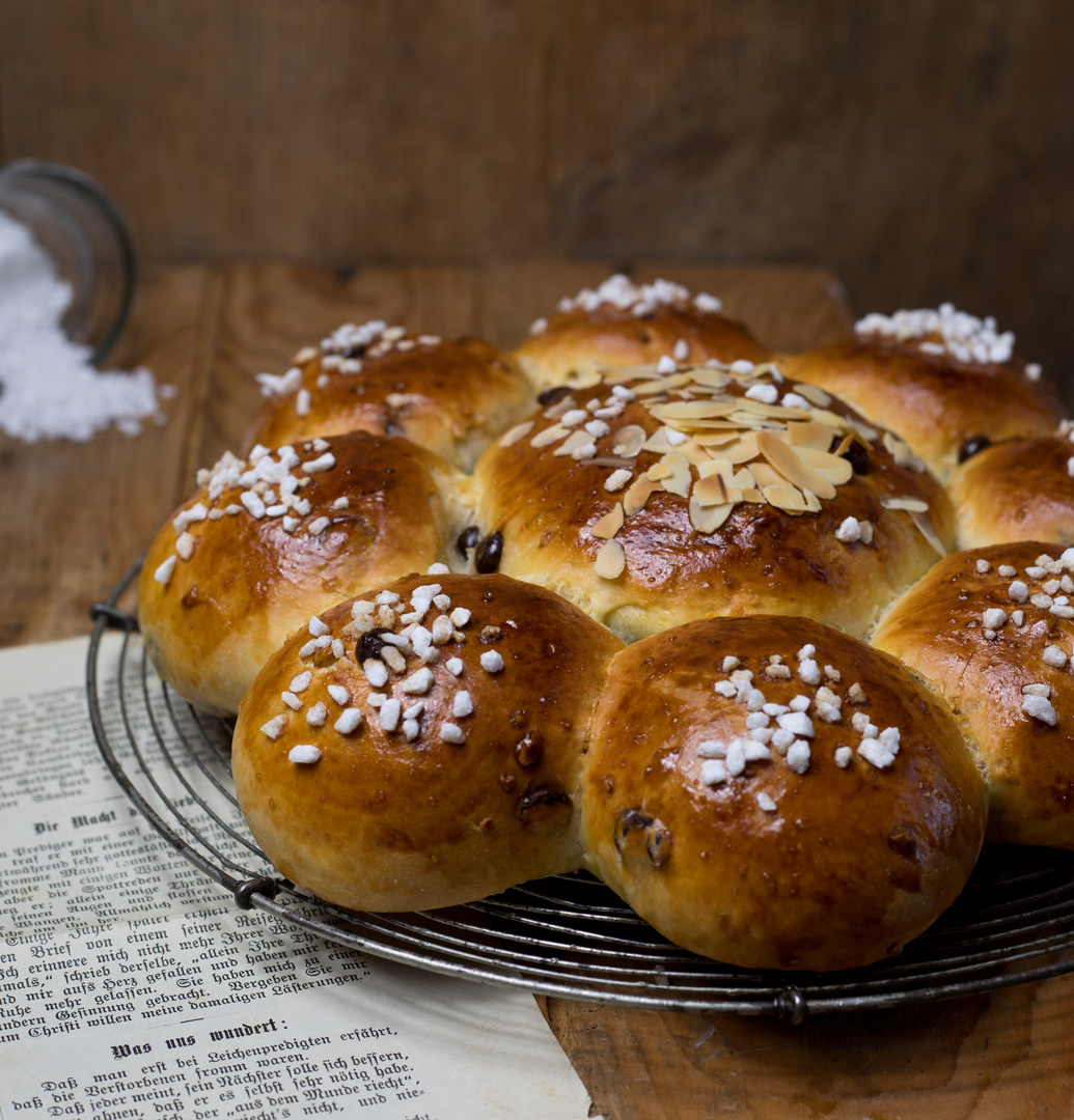 Königskuchen Foto &amp; Bild | stillleben, food-fotografie, gebäck Bilder ...