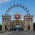 Königsplatz ; Propyläen; Sommer in der Stadt, Tag 