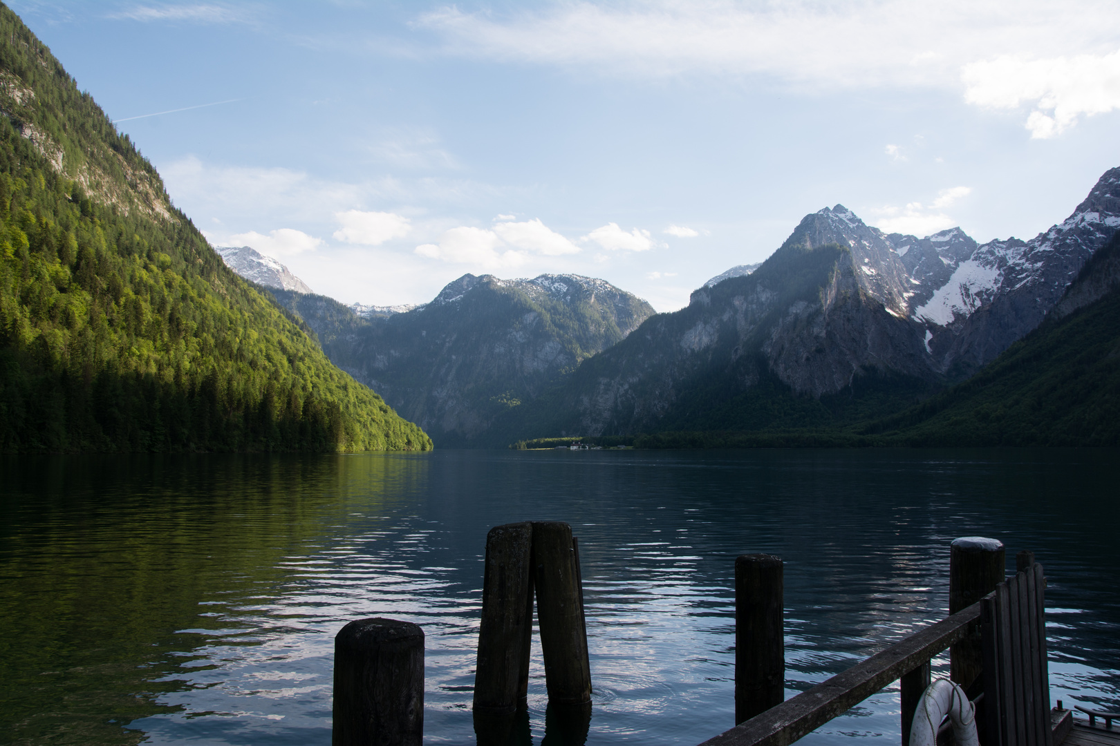 Königssee, Blick vom Anleger in Richtung Kirche von St. Bartolomä