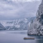 Königssee: Schneewolken und ein Schiff