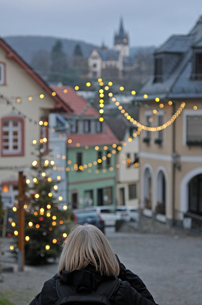 Königstein, Altstadt: Weihnachten und die blonde Fotografin