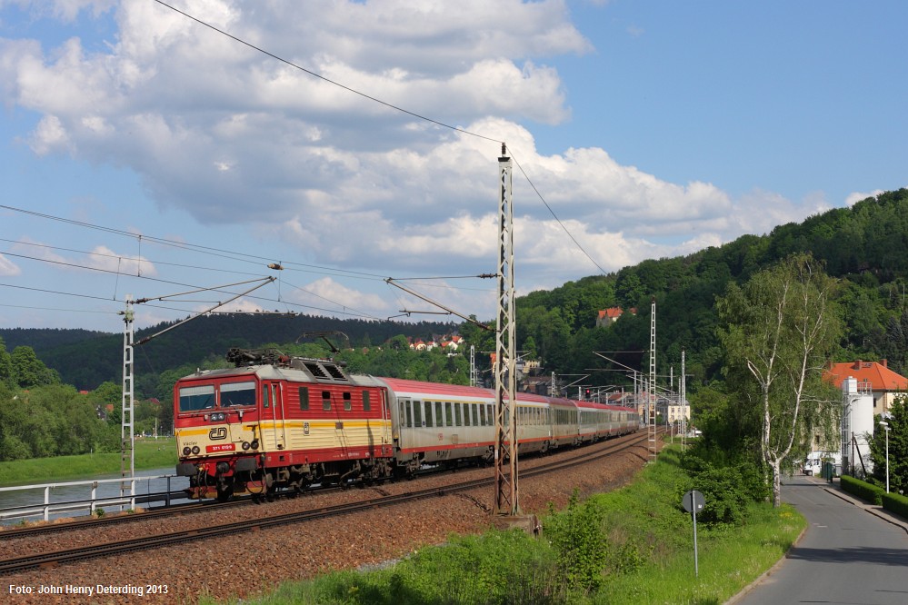 Königstein, Elbhäuserweg, 371 003-5, Mai 2013