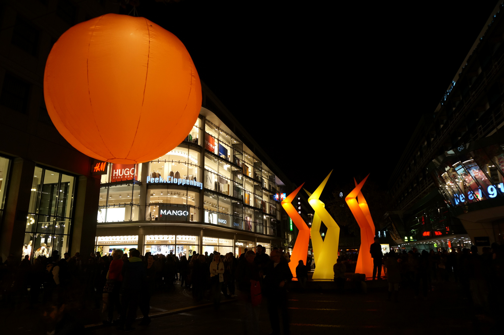 Königstraße in der Nacht