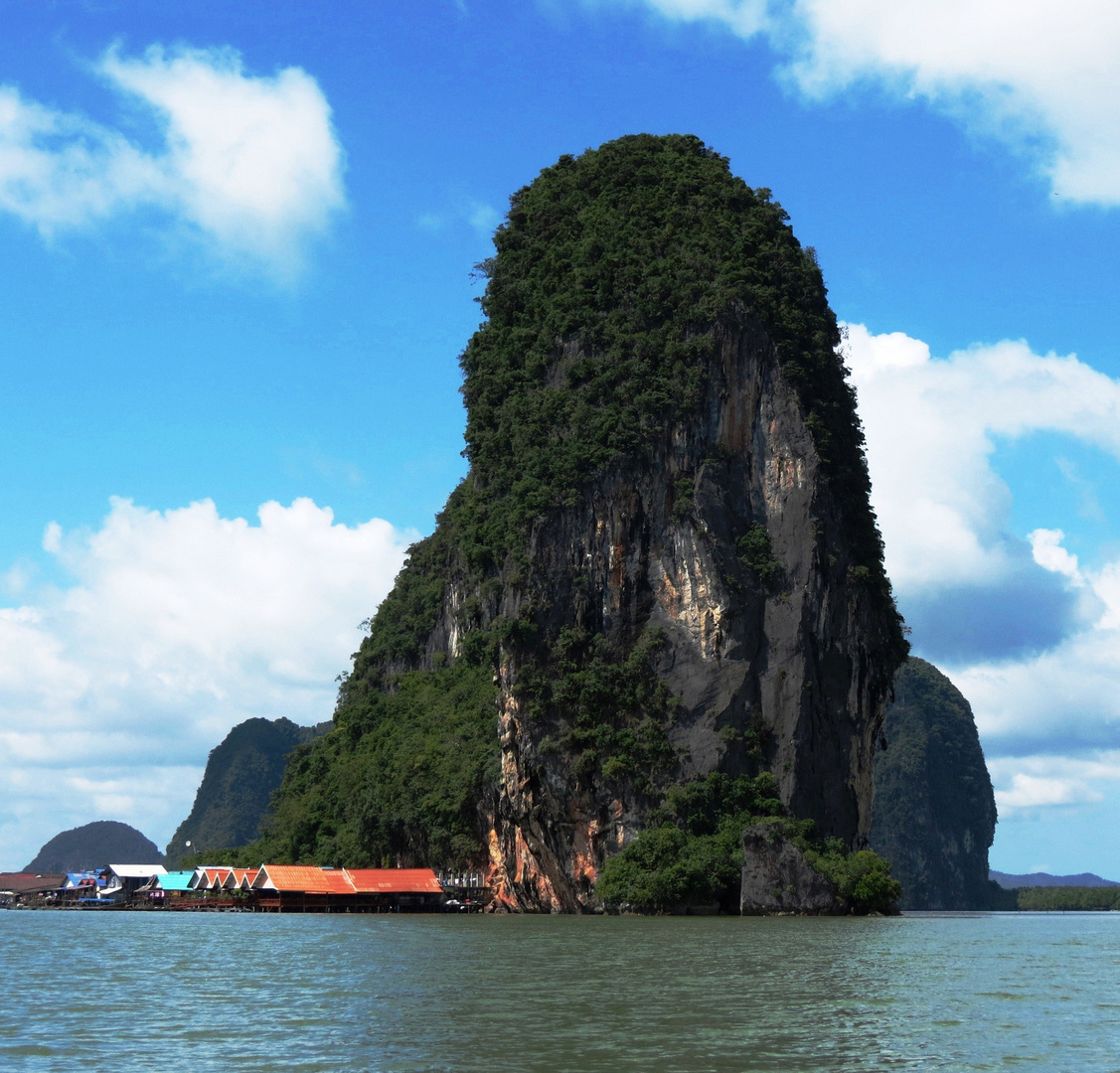 Koh Panyi - Phang Nga Bay