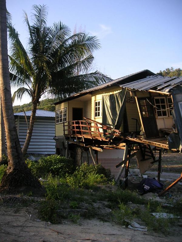 Koh Phi Phi - 6 months after the tsunami No 2