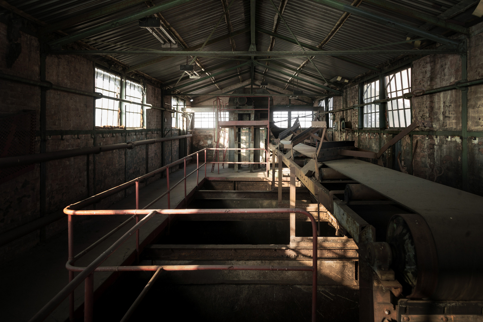 Kohlebunker im verlassenen Dampfwerk