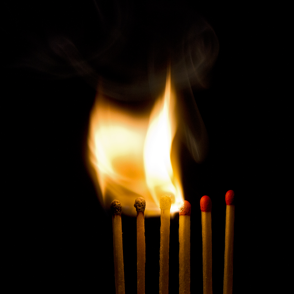 Kokeln ... Foto & Bild | fotokunst, licht und feuer, licht aus feuer ...