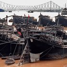 Kolkata: Hooghly River Port, Howrah Bridge