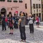 Kollektives Knipsen: vor der Ratstrinkstube in Rothenburg ob der Tauber