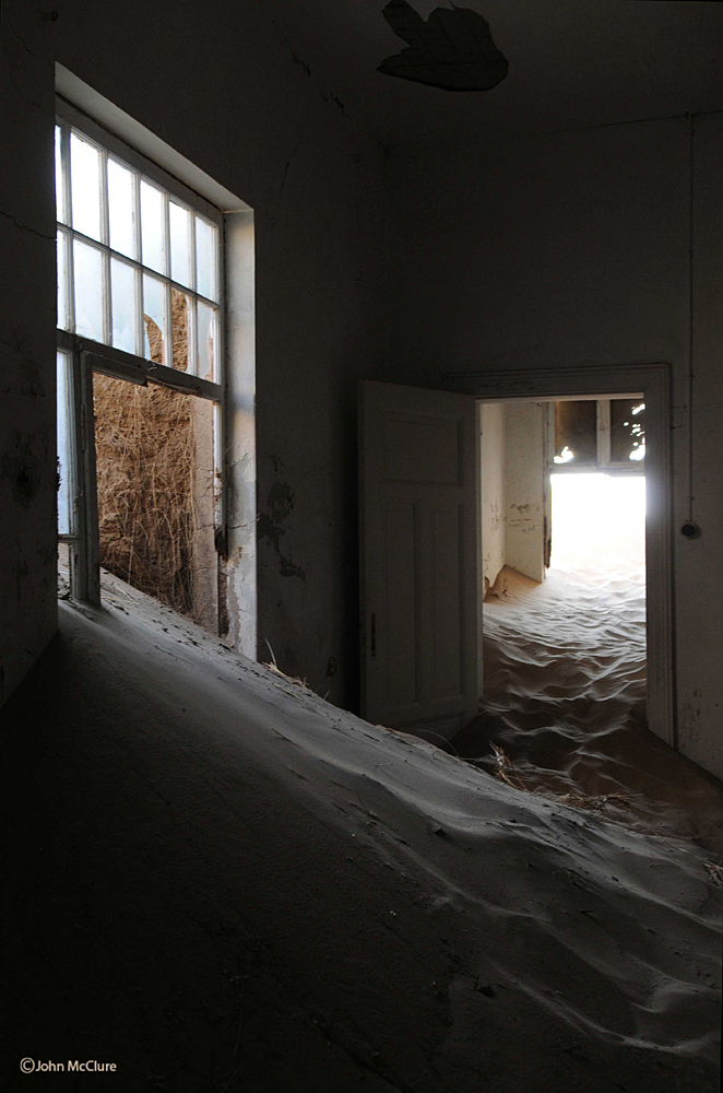 Kolmanskop - Abandoned Hospital