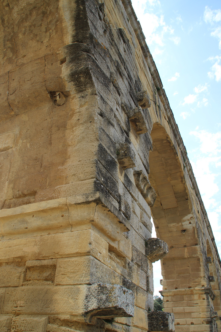 Kolossaler Pont du Gard