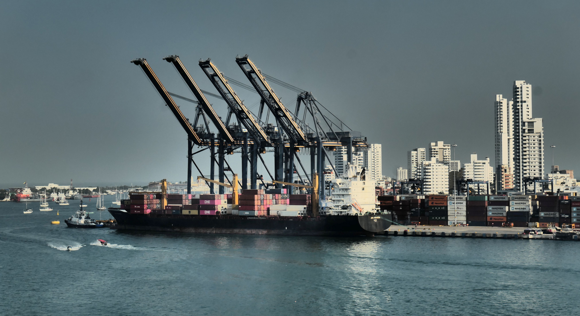 Kolumbien-Cartagena Containerhafen