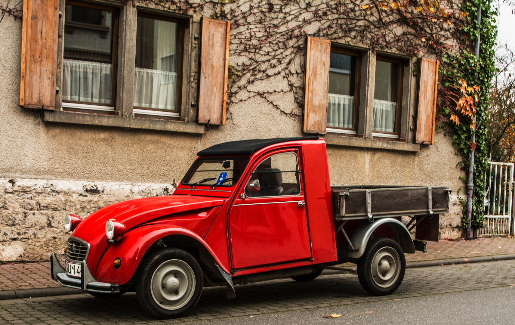 "KOMBIHALBER-2CV"