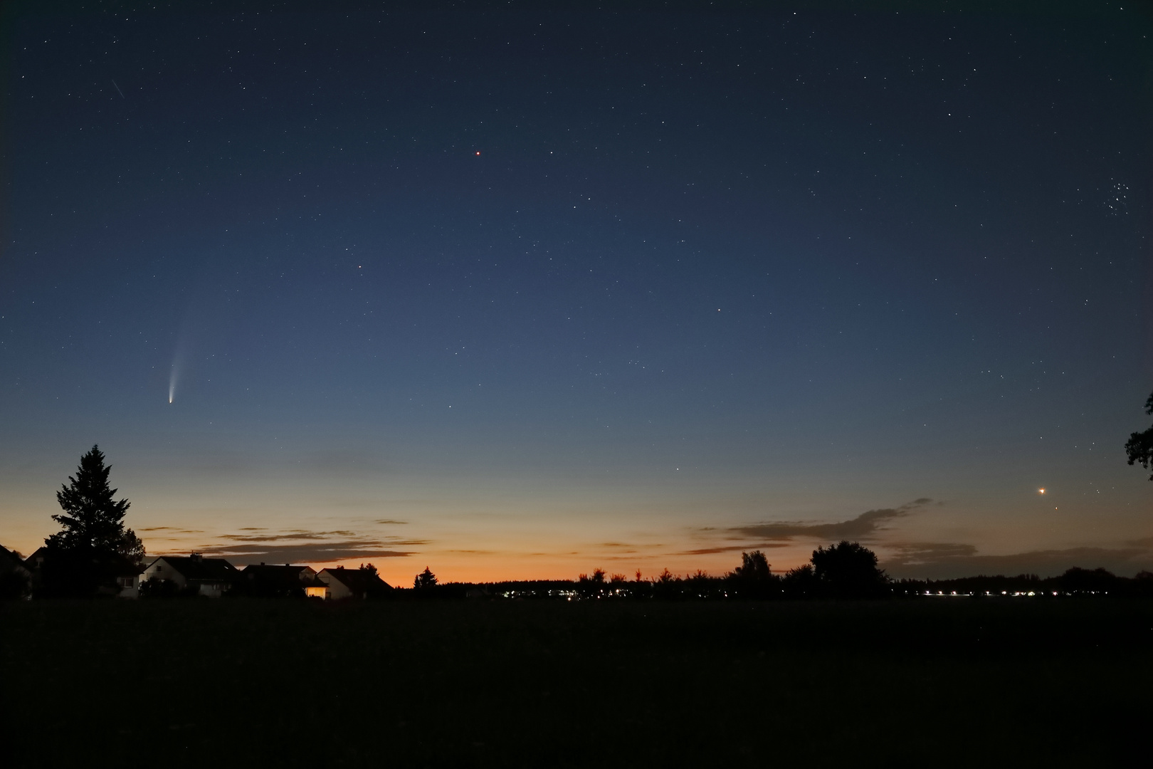 Komet Neowise, Suchhilfe