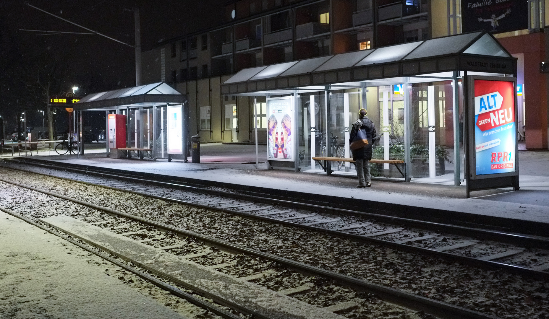 Kommt Die Strassenbahn Noch Foto Bild Monatswettbewerbe