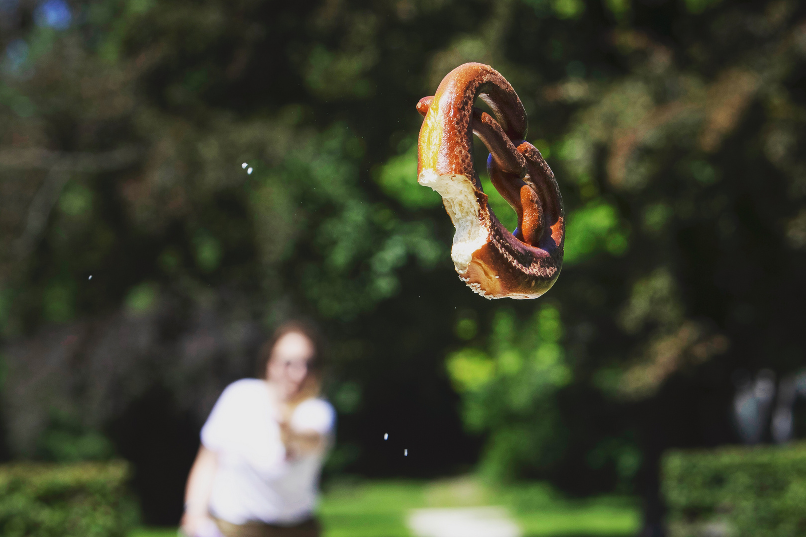 Kommt 'ne Brezel geflogen...