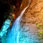Komplementärfarbener Wasserfall