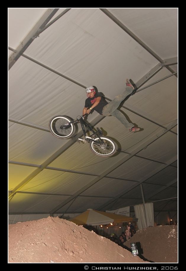 Kona Indoor DirtJump