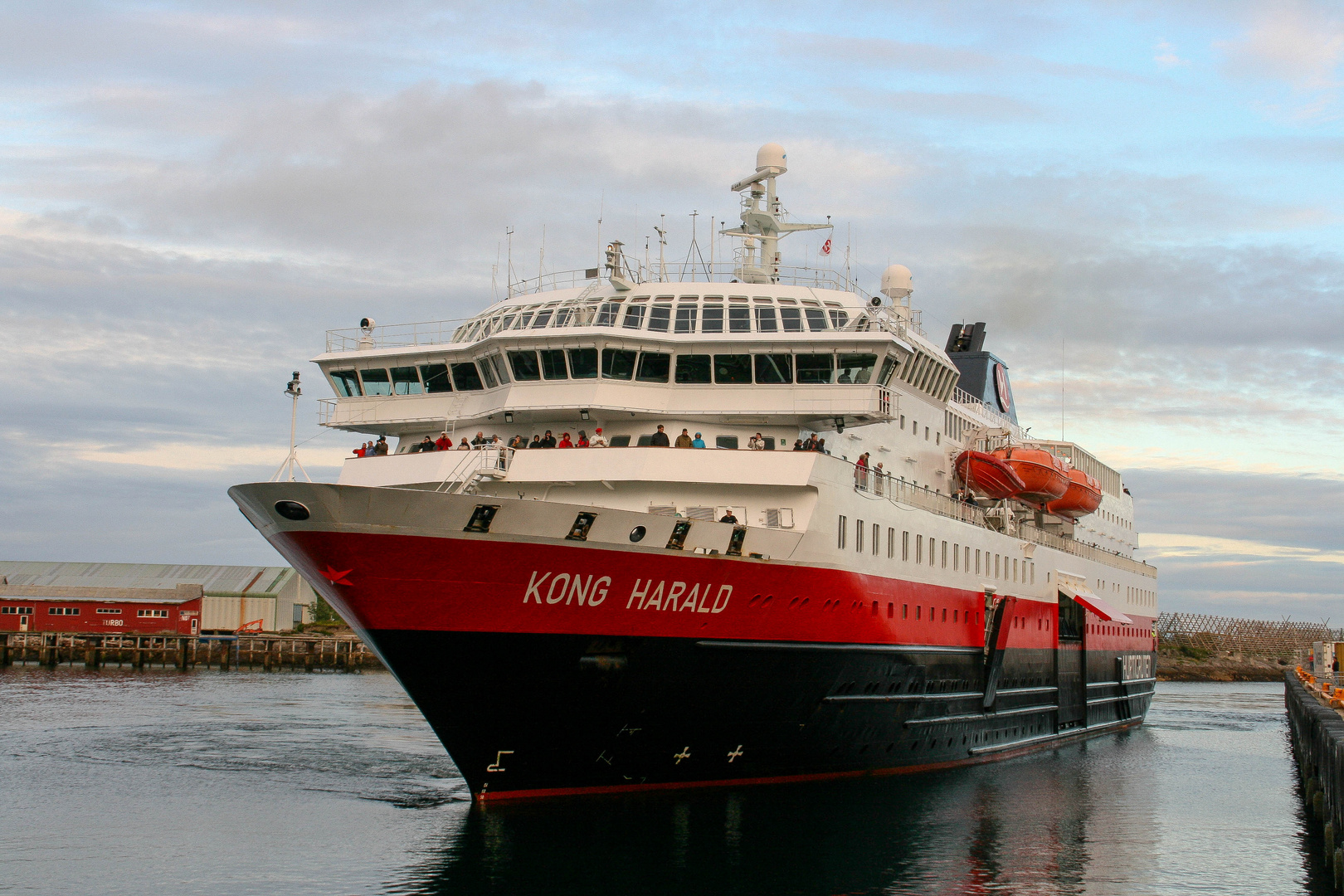 Kong Harald in Svolvær