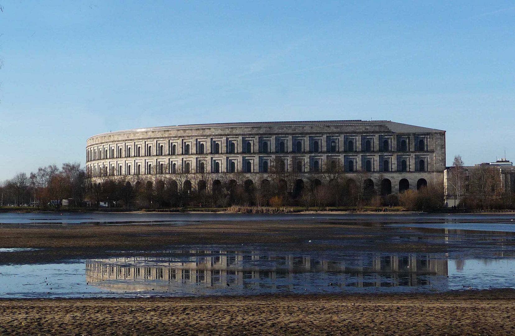 Kongress- Halle