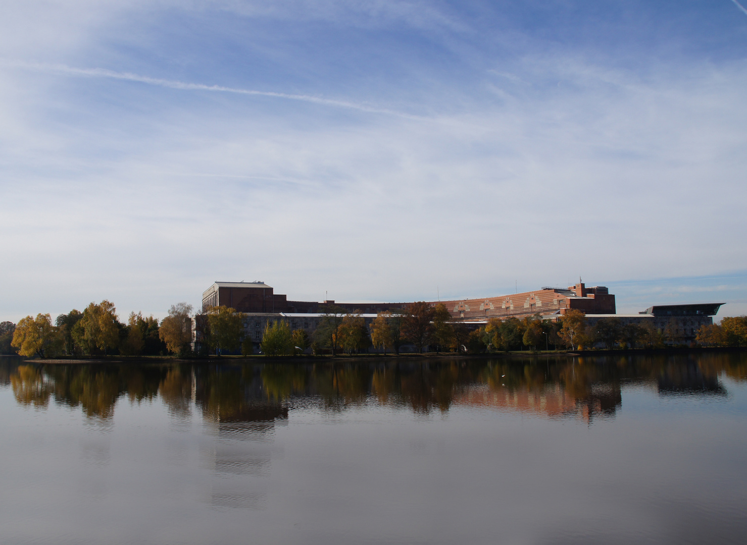 Kongresshalle mit Doko-Zentrum