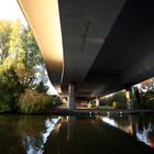 Konrad-Adenauer Brücke in Bonn von unten