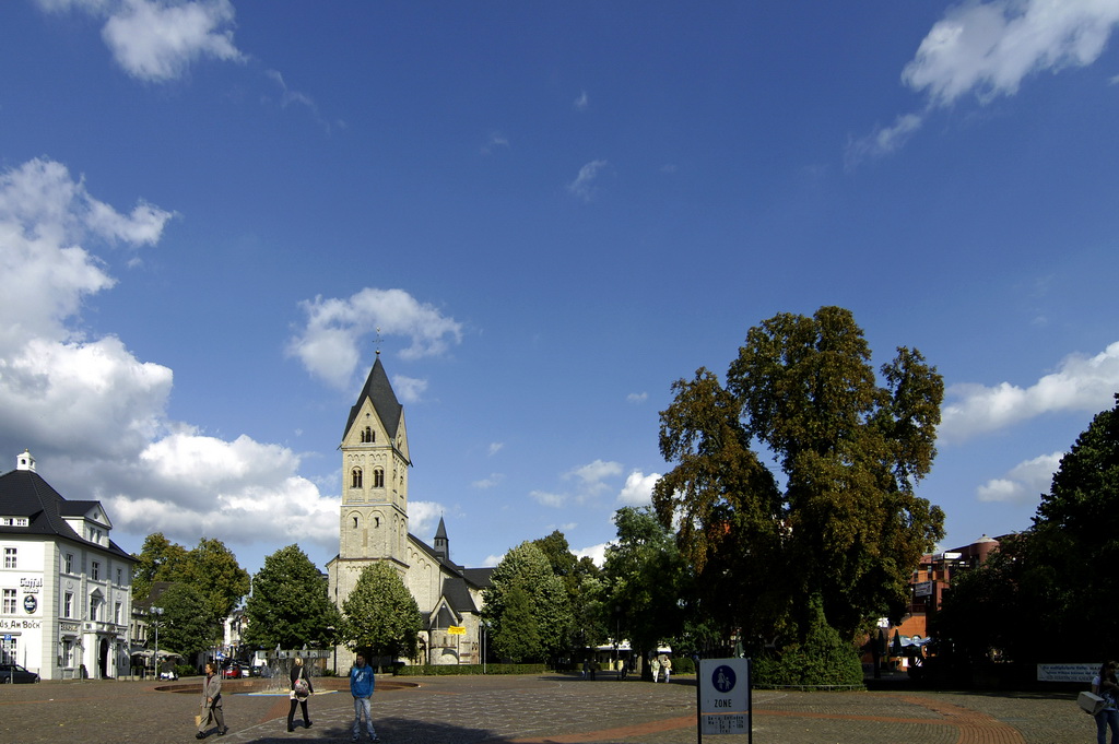 Konrad Adenauer Platz/Marktplatz